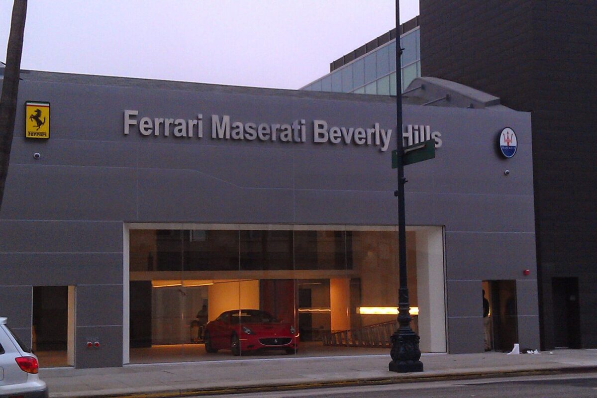 Ferrari-Beverly-HIlls-scaled