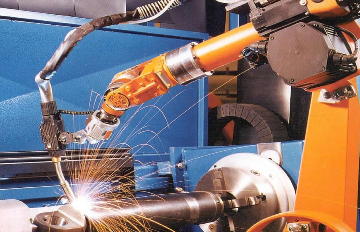 Importance of Industrial Metal Fabrication in Manufacturing and Construction